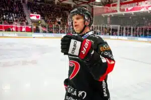 Vain 9 ottelua viime kaudella – Teemu Erosen vaikeudet jatkuvat JYPissä
