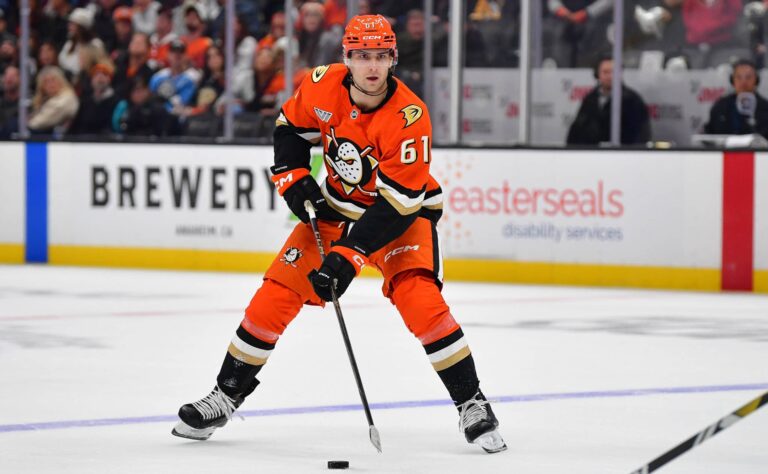 Kiukuttelusta tunnettu NHL-tähti sensaatiomaisessa vireessä