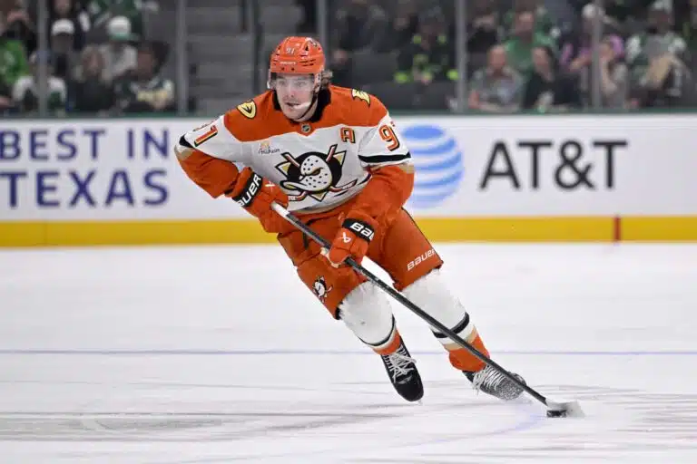 Tämä muutos edelsi Ruotsin NHL-tähden tulikuumaa syksyä