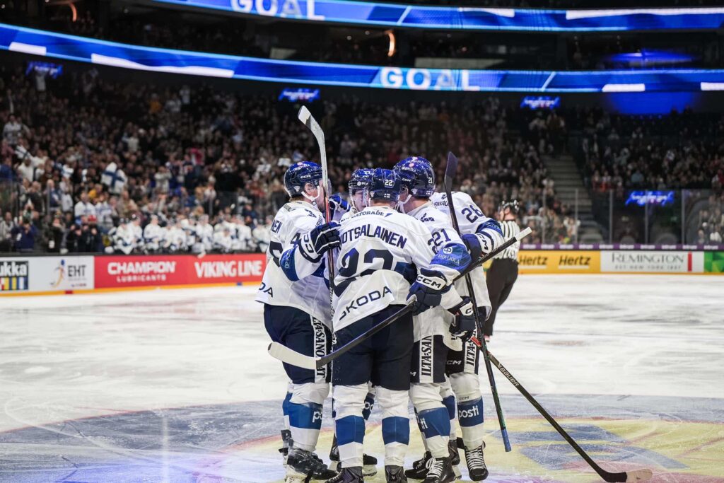Leijonille kasvojenpesu Tshekkiä vastaan