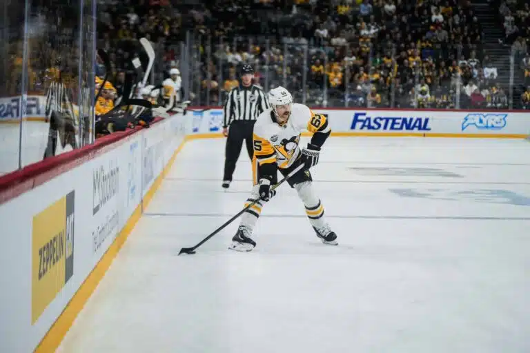 Elliotte Friedman kertoi ennusteen: Erik Karlsson pian Torontoon?
