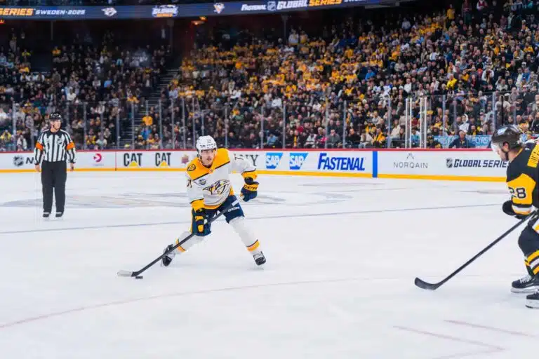 New Jersey Devils vahvistuu: Luke Evangelista Nashvillesta – hinta yllättää
