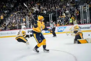 Kauppahuhuissa pitkään pyörinyt NHL-tähti pyörsi päätöksensä – suuntana Dallas?