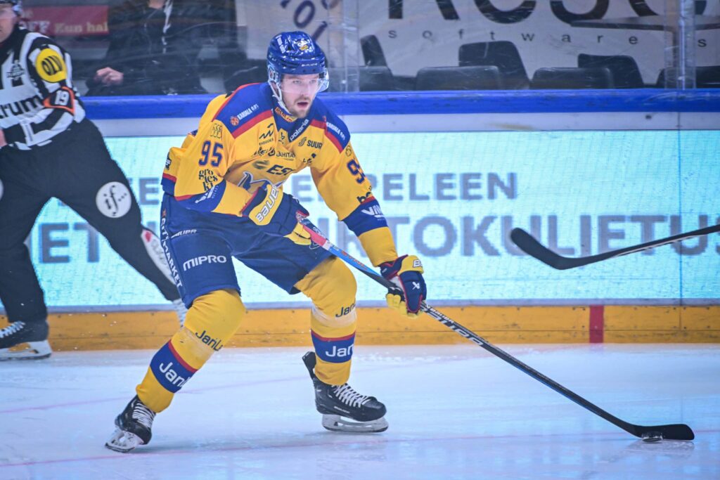 MM-mitalisti palaa Liigaan – ”Positiivista energiaa ja johtajuutta”