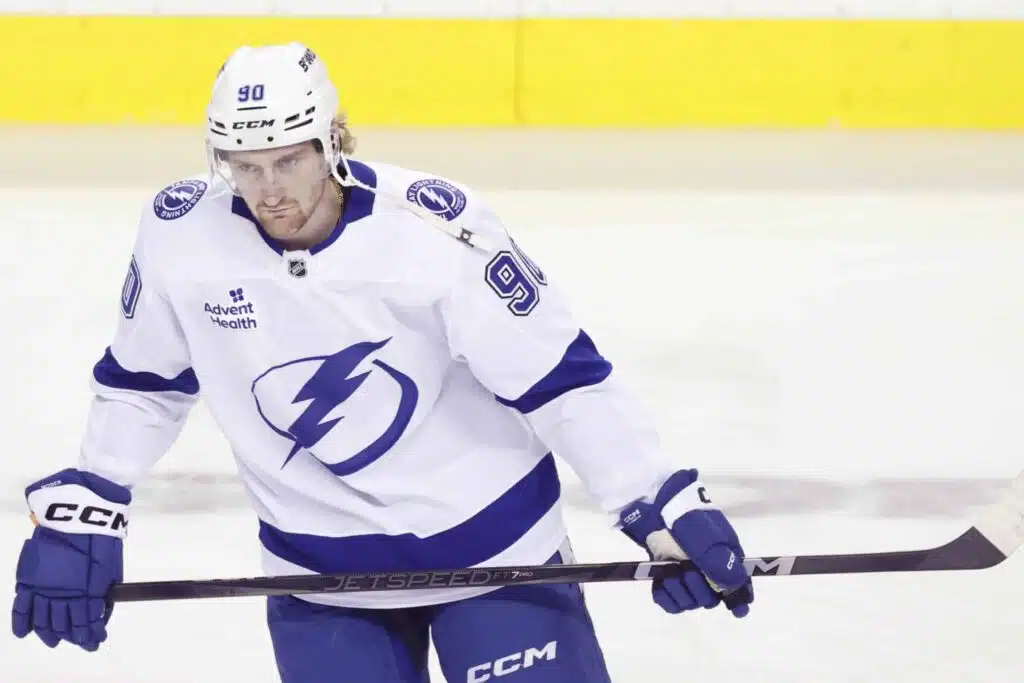 Nyt jysähti kova pahvi – Tampa Bay Lightning sitoutti tähtipuolustajan