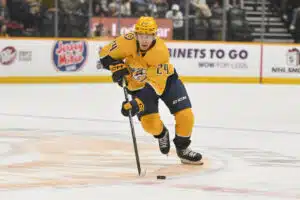 Nashville Predatorsin yhdysvaltalaispuolustaja Spencer Stastney on kaupattu Edmontoniin