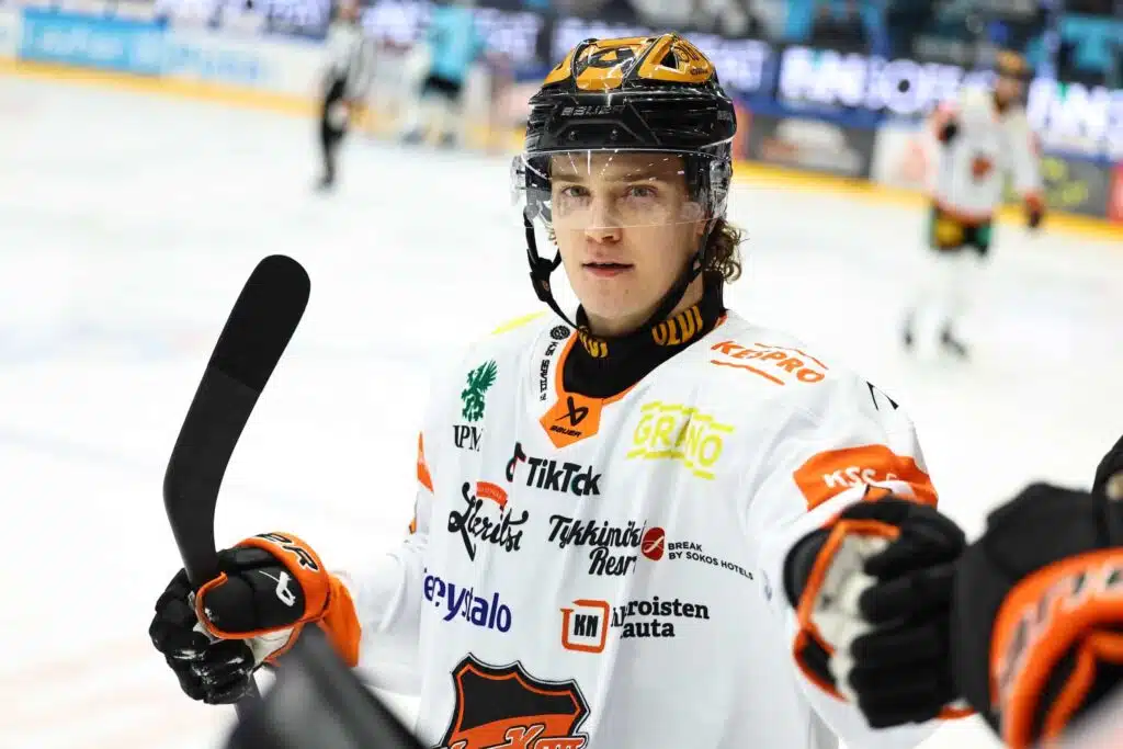 Lähde: KooKoo menettää puolustajansa ulkomaille