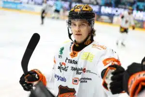 Lähde: KooKoo menettää puolustajansa ulkomaille