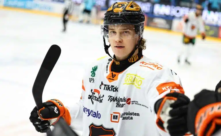 Lähde: KooKoo menettää puolustajansa ulkomaille