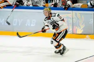 Jesse Kiiskinen upotti Kiekko-Espoon hurjan taistelun päätteeksi