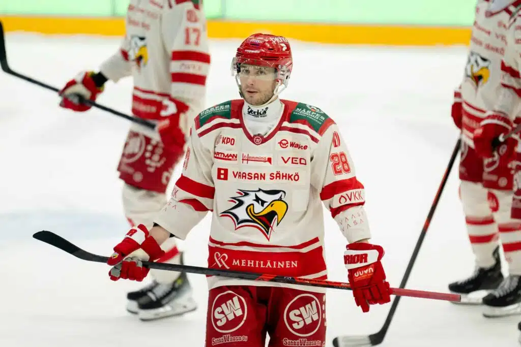 Lähde: Sportin tyhjennysmyynti etenee – varakapteeni matkalla ulkomaille