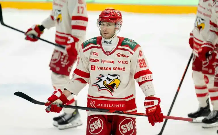 Lähde: Sportin tyhjennysmyynti etenee – varakapteeni matkalla ulkomaille