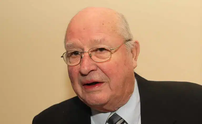 Rikkomattoman NHL-ennätyksen tehnyt legenda on menehtynyt