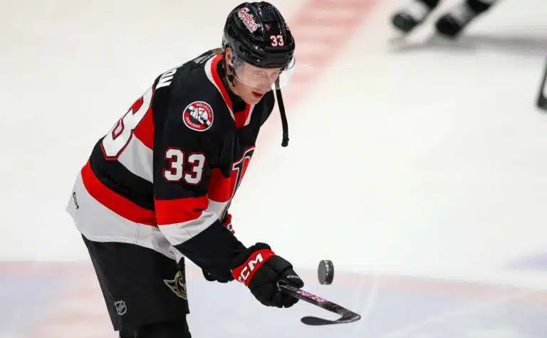 Suomen NHL-puolustaja päätymässä outoon ratkaisuun – kääntää selän