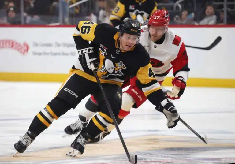 Nyt tärähti Ville Koivuselle karmea tieto – Pittsburgh kiinnitti ikitaistelijan