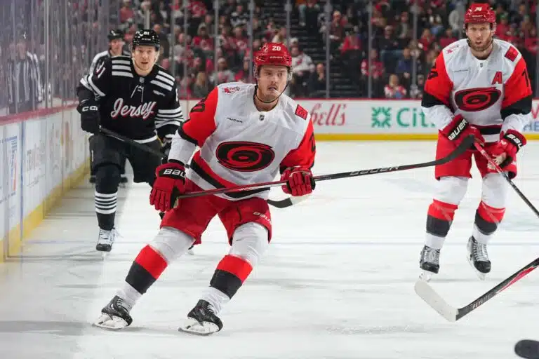 Sebastian Aho pelaa NHL:ää Suomessa syksyllä – liput pian myynnissä
