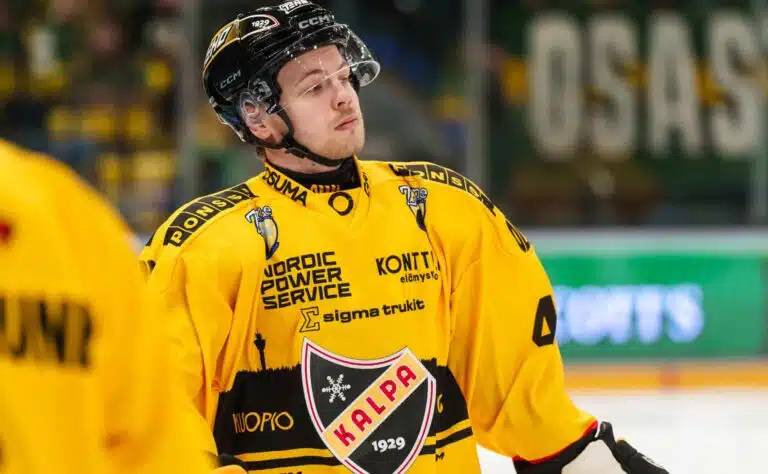 Kyseenalaisesti ulostettu Liiga-tähti säväytti