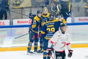 Kausi alkaa Pitsiturnauksesta – TPS ja Jokerit uusivat ysäriklassikon