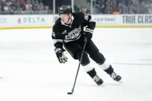 Lähde: Los Angeles Kingsin kultakimpale lähtökuopissa