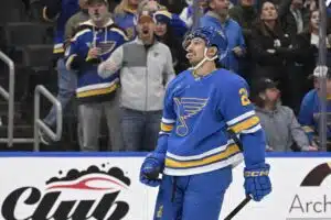 Lähde: St. Louis Blues -tähti valmis treidiin – kaksi joukkuetta mukana kilpailussa