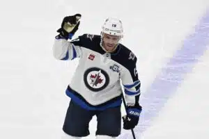 Jonathan Toewsilta vahva vihjaus tulevaisuudestaan