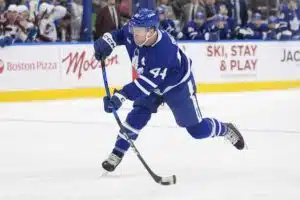 Lähde: San Jose Sharks ja Toronto Maple Leafs keskustelevat isosta treidistä