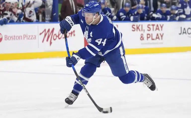 Lähde: San Jose Sharks ja Toronto Maple Leafs keskustelevat isosta treidistä