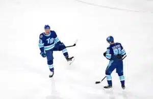 Nyt se on varmaa – NHL:n jättiyllättäjälle supersopimus