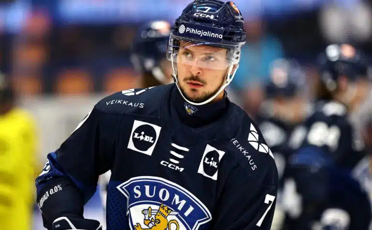 SHL-joukkue vapautti suomalaiskaksikon etsimään uutta työnantajaa