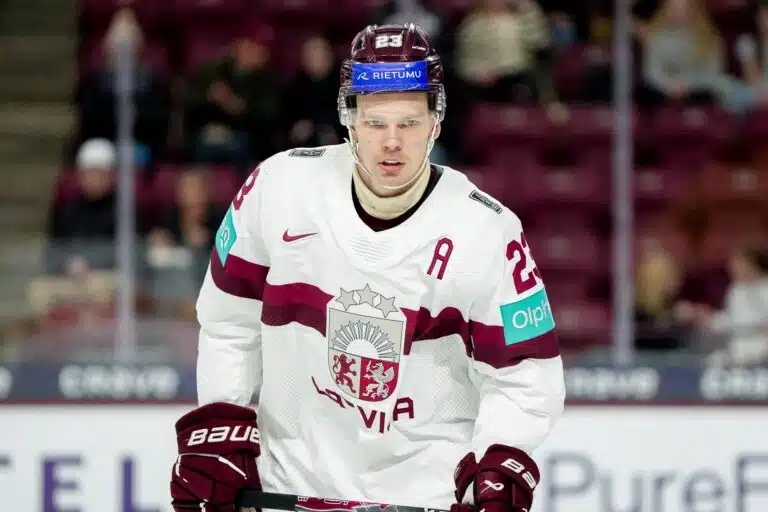 NHL:n kykyjenetsijäkeskus jakoi palkinnon Jukureiden Alberts Smitsille
