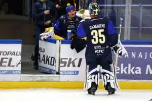 Liigaseurat vetivät jarrusta – Nuorten Leijonien tähtivahti jäi sivuun kovatasoisesta turnauksesta