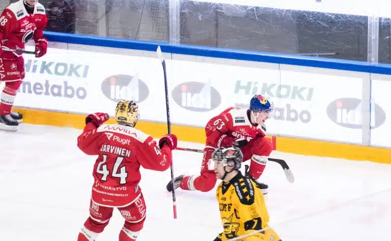 Näkökulma: Maalivahtien häirinnästä ei ole Liigassa selvää käsitystä