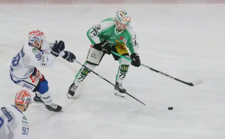 Lähde: Ex-Liiga-tähdelle kahdeksan joukkuetta seitsemään vuoteen