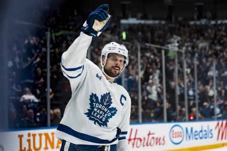 Näkökulma: Auston Matthewsin pitäminen Torontossa vaatii paljon onnea tai häviöitä