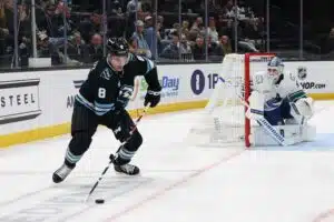 Siirtohuhut seis – NHL-hyökkääjälle tärähti muhkea tilipäivä