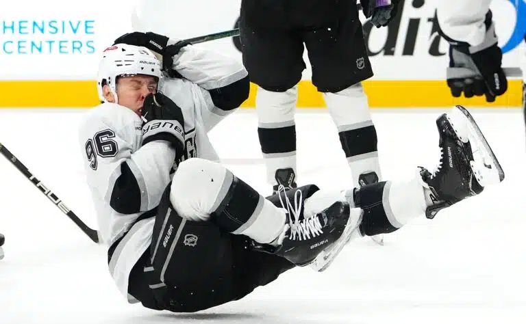 Los Angeles Kingsissä vallitsee täydellinen kriisi