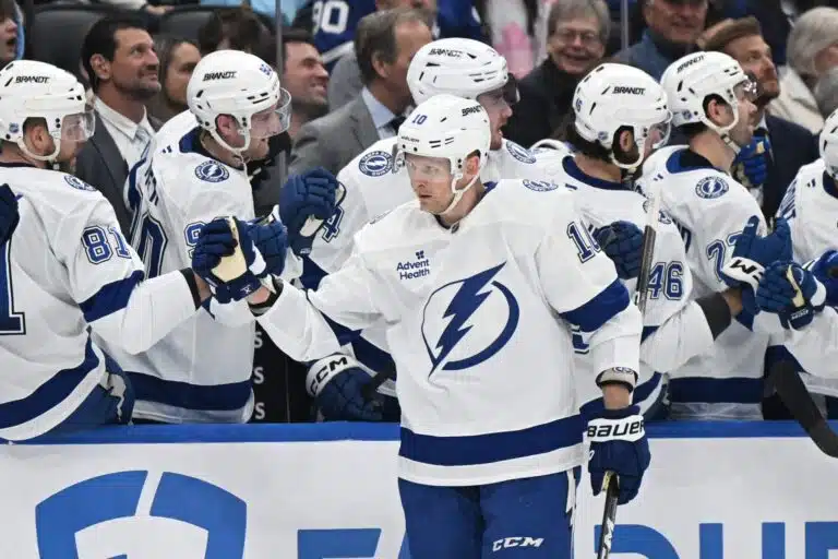 Hyytävä paluu kaukalossa – treidattu NHL-konkari sytytti joukkueen ilmiliekkeihin
