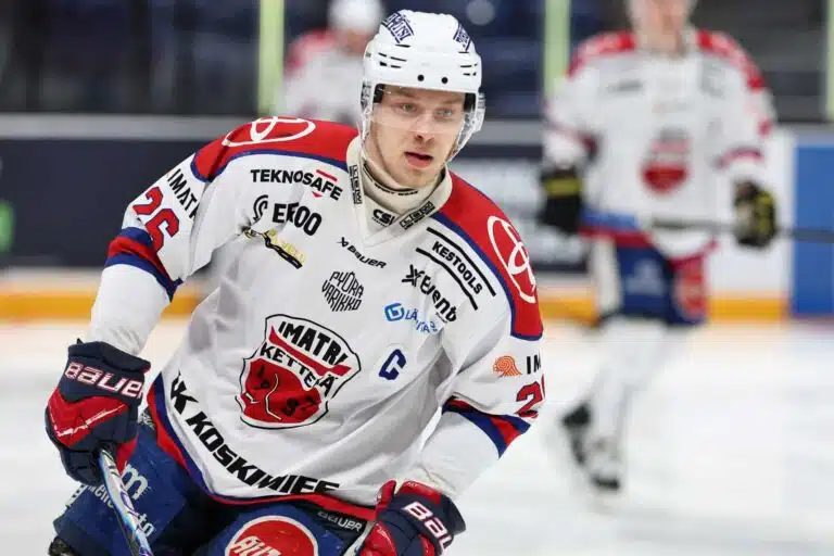 Ketterältä päivitys Liiga-lisenssihakemuksesta