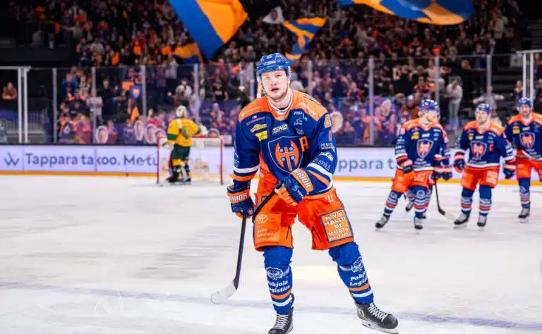 Hurjaan maalivireeseen äitynyt Tappara-tähti otti kantaa tiukkaan asiaan: ”Fysiikan puolesta…”