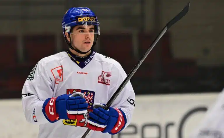 Tšekistä vapautui maajoukkueovia kolkutteleva pakki – Liiga olisi luonteva osoite