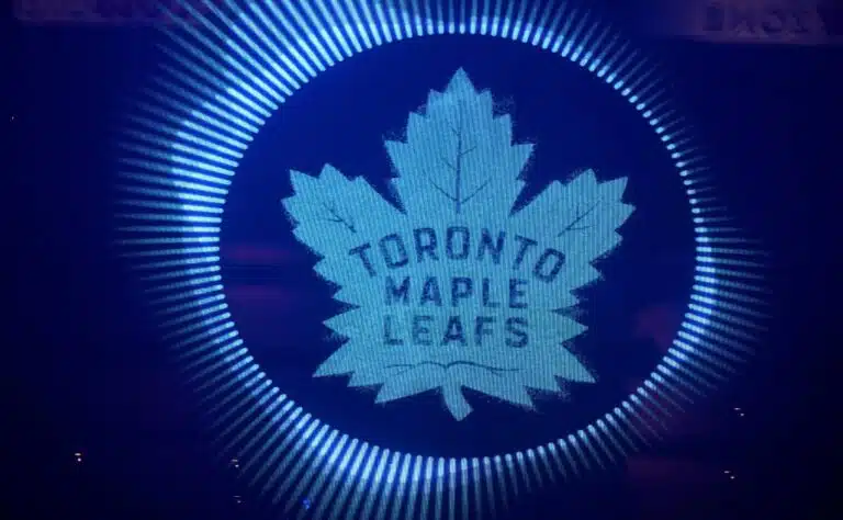 Toronto Maple Leafs saa lokaa niskaansa – GM-haussa eturistiriita