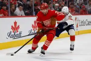 Pudotuspelit jäi jälleen haaveeksi – Detroit kauppaa floppihyökkääjän?