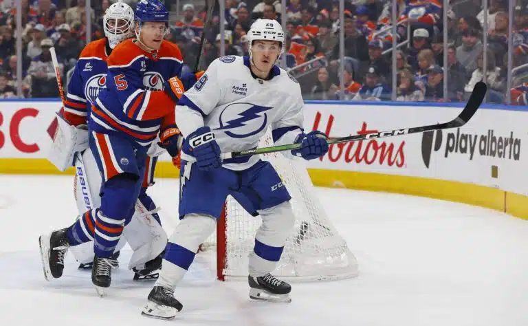 NHL-päävalmentaja ehdottaa potkuja epäonnekkaan loukkaantumisen jälkeen