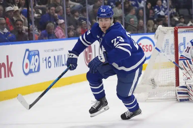 Lähde: Toronto Maple Leafs neuvotteli jättitreidistä kahden joukkueen kanssa