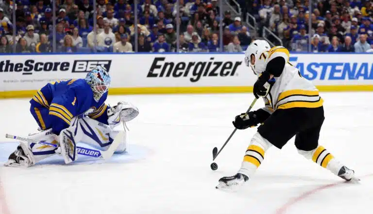 Boston Bruinsilla käsissään kaksi kovaa päätöstä – ratkaisut tehtävä nopeasti