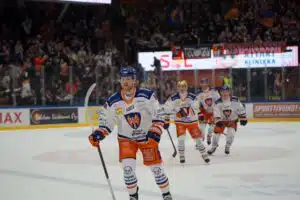 Liigan maalitykki löysi maalihanan – Hämeenlinnassa armotonta taistelua