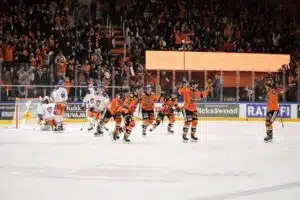 Kokenut HPK-tähti ylisti kotiyleisöä: ”Liigan parhaimmista areenoista”