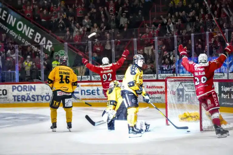 Ässien salainen ase nauttii tunteesta