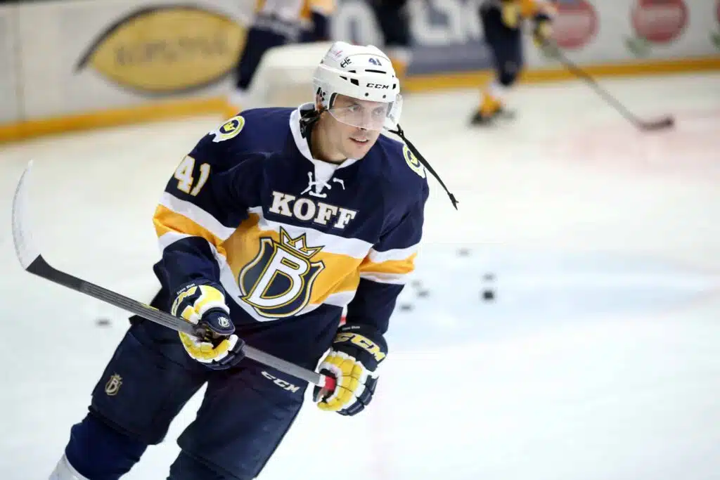 Entinen Liiga-hyökkääjä aloittaa yllättävän uuden uran