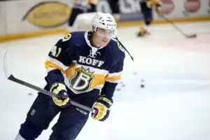 Entinen Liiga-hyökkääjä aloittaa yllättävän uuden uran